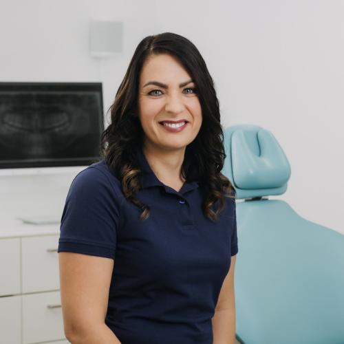 Cornelia Ziegler - fortgebildete Zahnmedizinische Fachangestellte (ZFA) in der Zahnarztpraxis Helmut Pongratz in Deggendorf